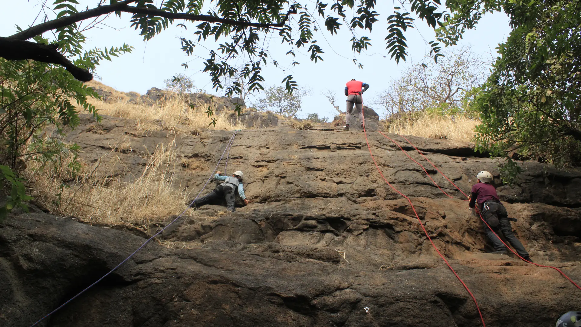 Climbing and Bouldering at GGIM Valane campsite