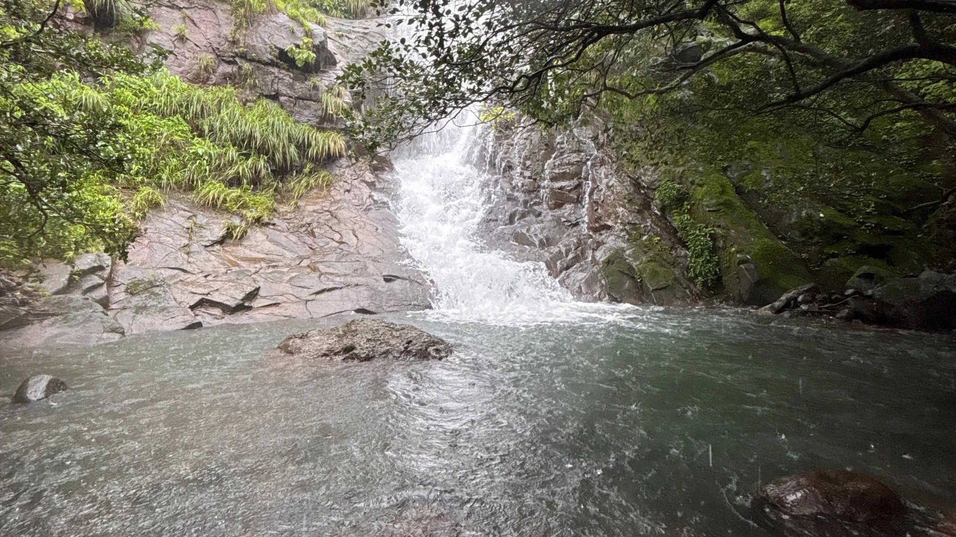 Disu Waterfall Trek