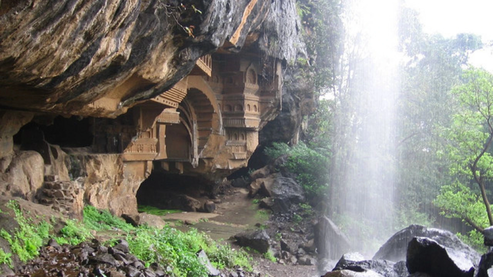 Offbeat: Rajmachi Via Kondhane Caves Trek