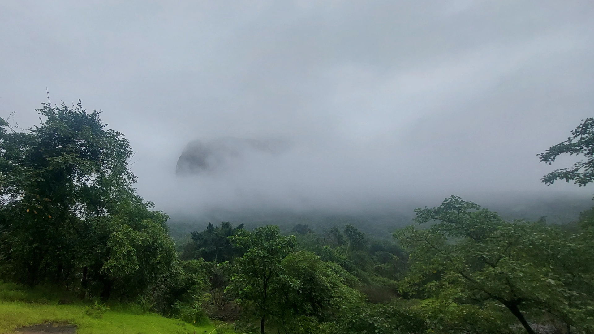 Mahindra Antheia Devkund Waterfall Trek