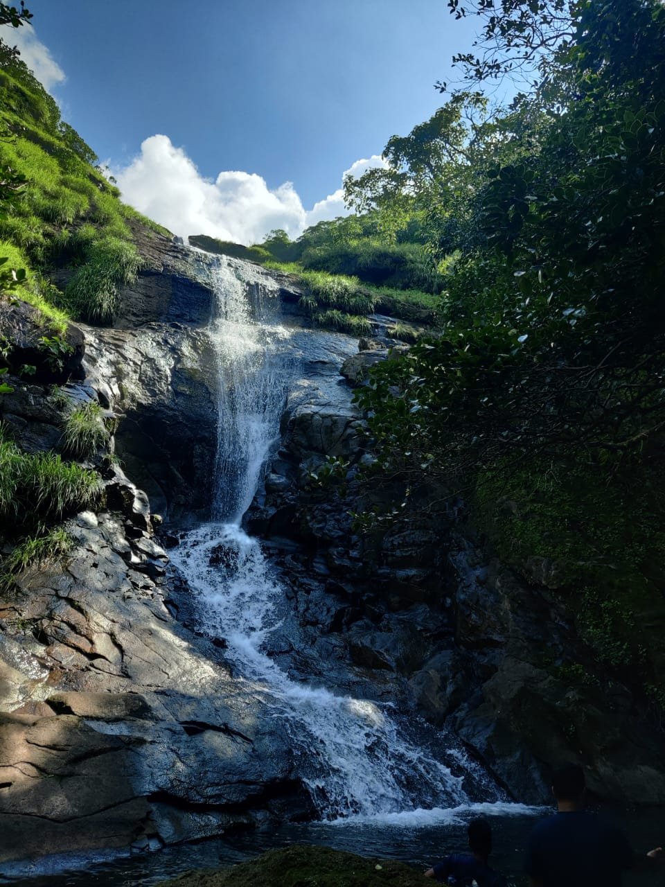 Avalon Heights International School: Disu Waterfall Trek