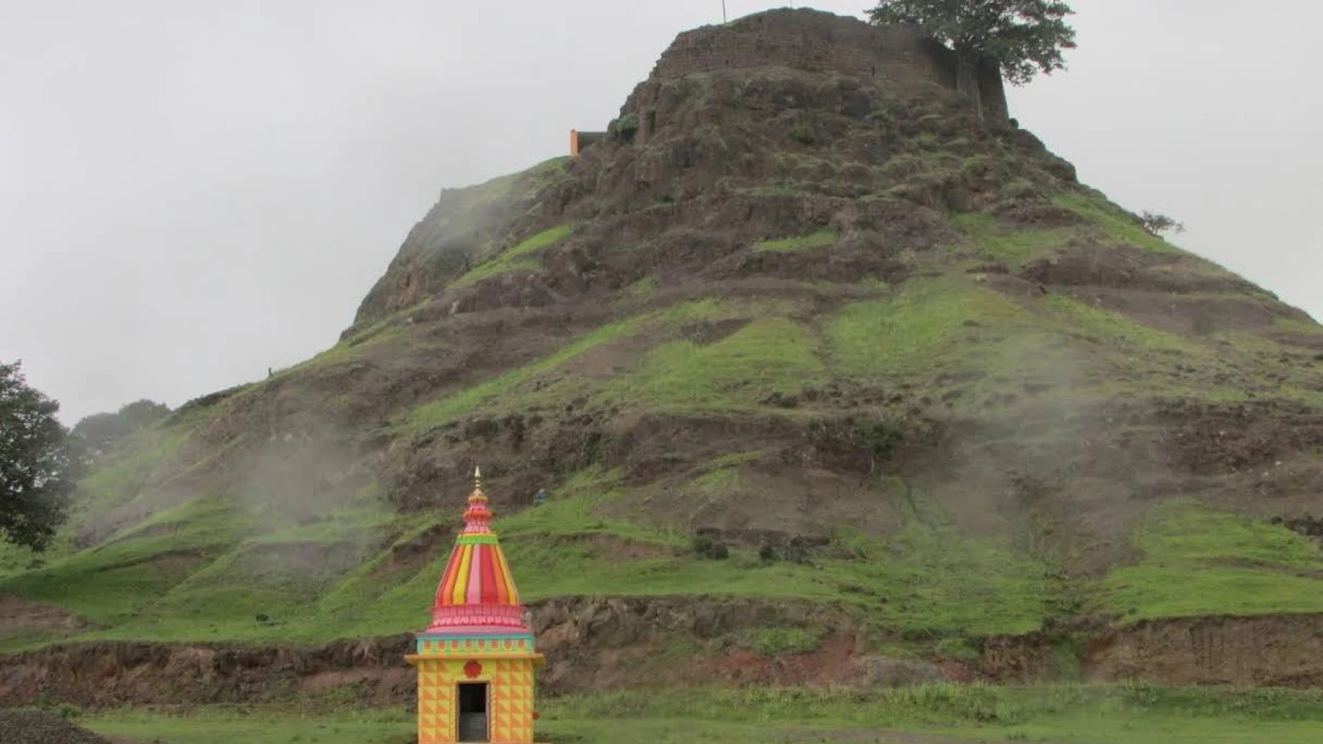 Santoshgad & Varugad Fort Trek
