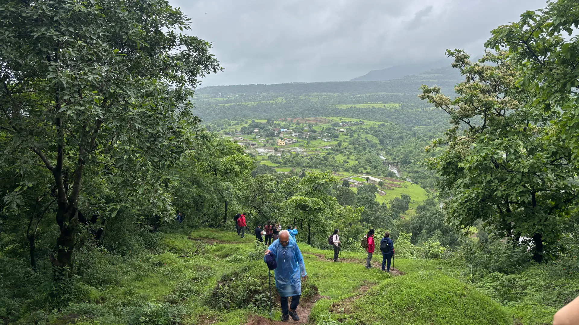 Telni Waterfall Trek