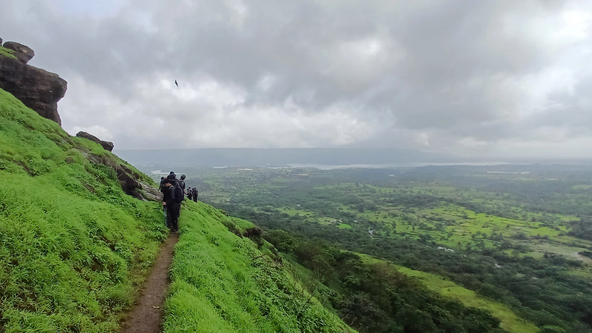 Varsubai Plateau & Seven Step Waterfall Trek