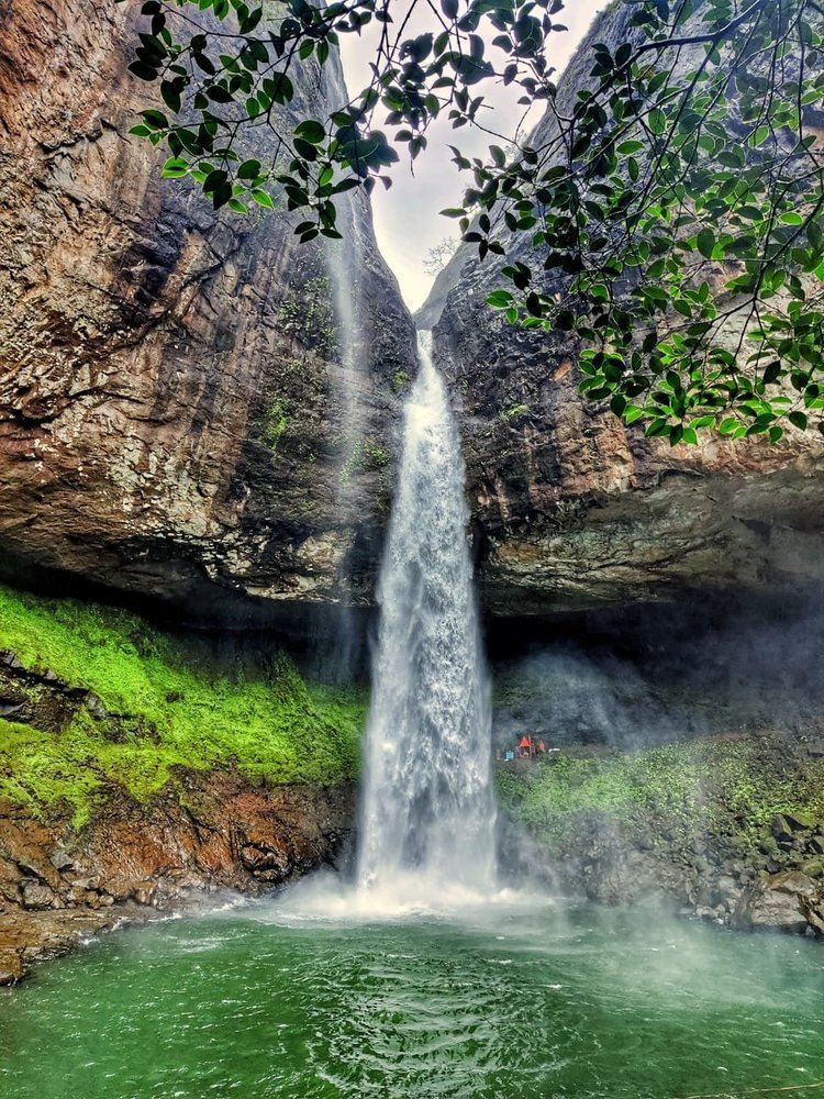 Devkund_waterfall_pictures